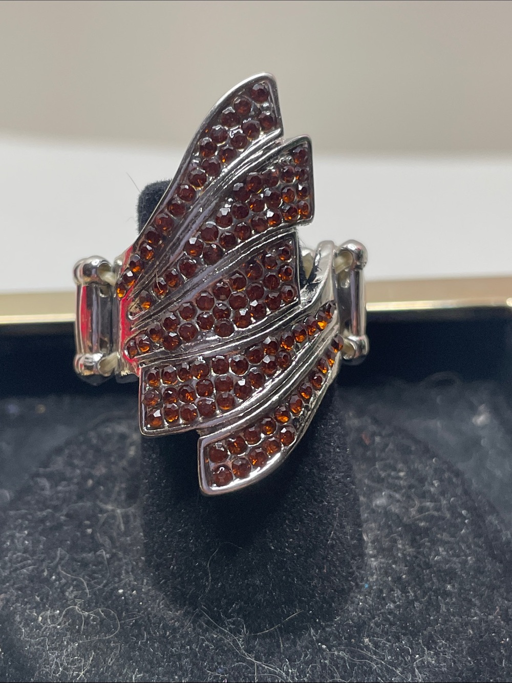 paparazzi Stretchy Silver-Tone Red Rhinestones Fan Ring